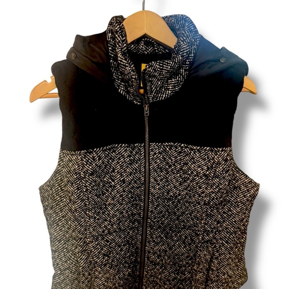 Prince & Fox Jackets & Blazers - Prince & Fox Black and White Vest